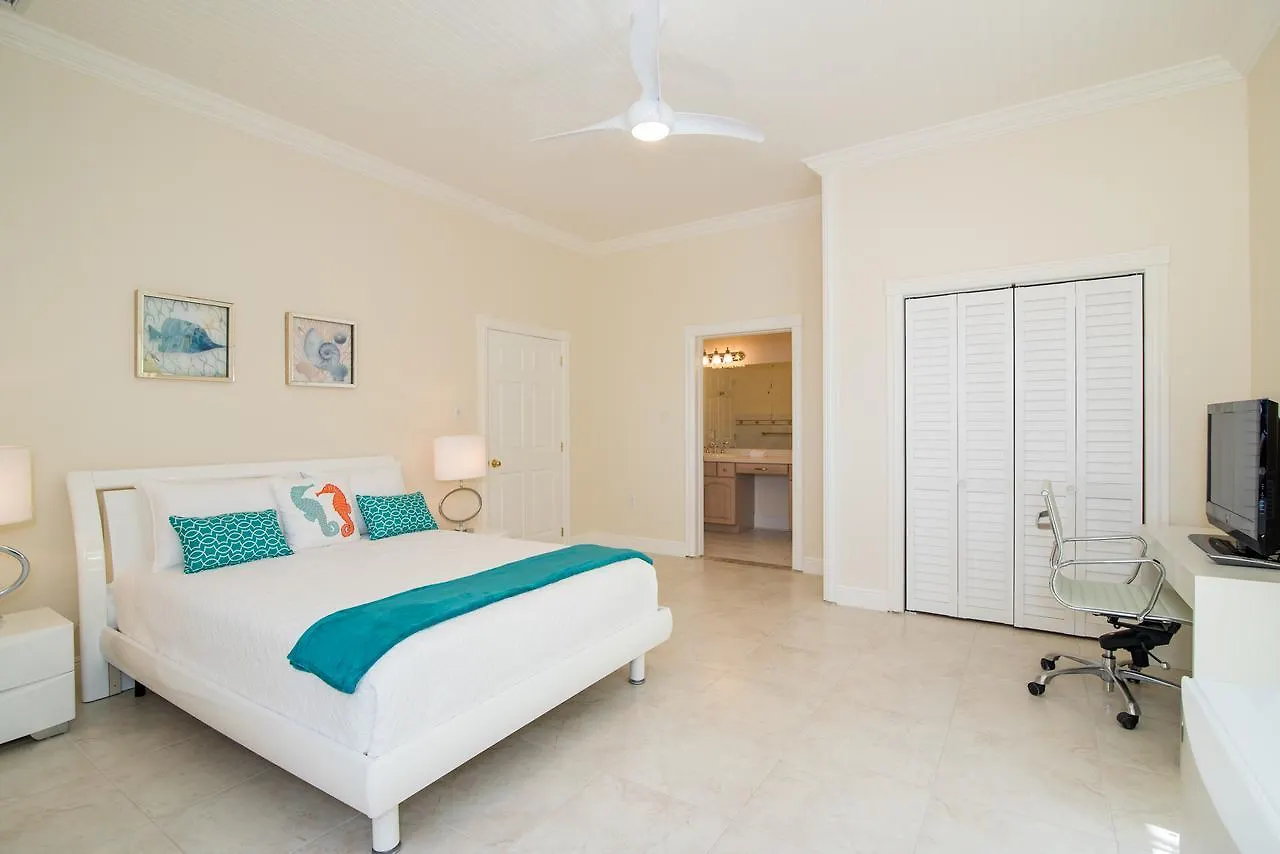 Sprat Bay Luxury Villa Half Way Pond 0*,