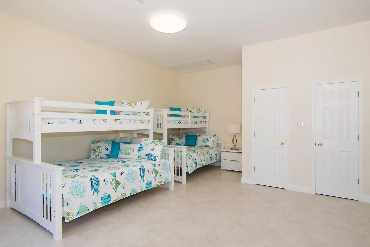Sprat Bay Luxury Villa Half Way Pond