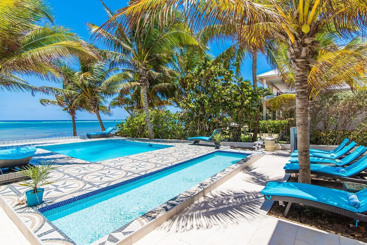 Sprat Bay Luxury Villa Half Way Pond